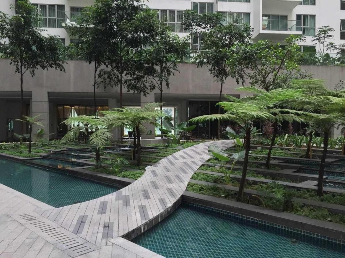 Klcc Inifinity Pool - The Regalia Residences & Suites By Kl Minsu Kuala Lumpur Dış mekan fotoğraf