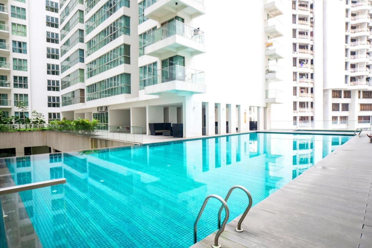 Klcc Inifinity Pool - The Regalia Residences & Suites By Kl Minsu Kuala Lumpur Dış mekan fotoğraf